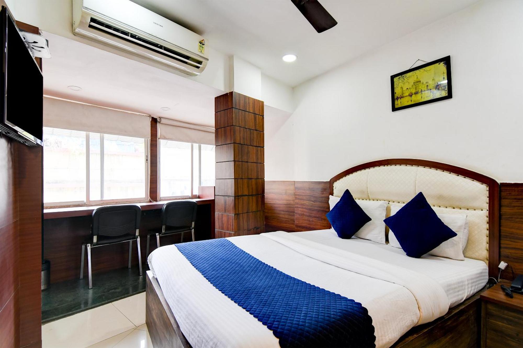 Hotel Q Inn Kolkata Bagian luar foto