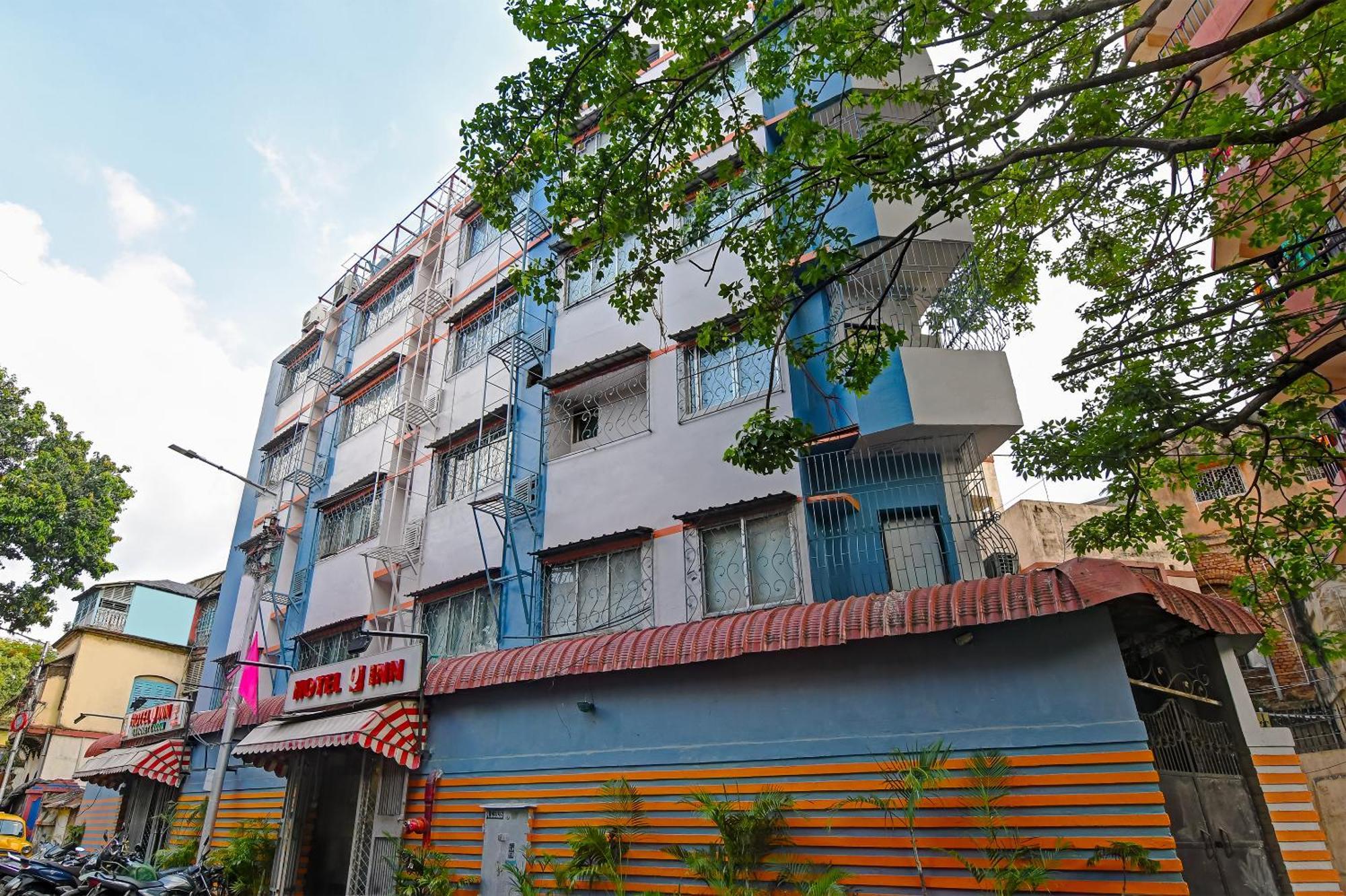 Hotel Q Inn Kolkata Bagian luar foto